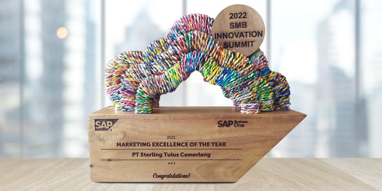 Award Marketing Excellence of The Year 2021 to STEM SAP Gold Partner Indonesia